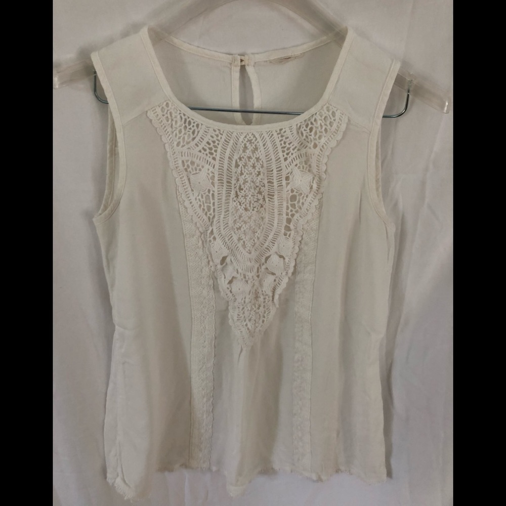 Sleeveless blouse